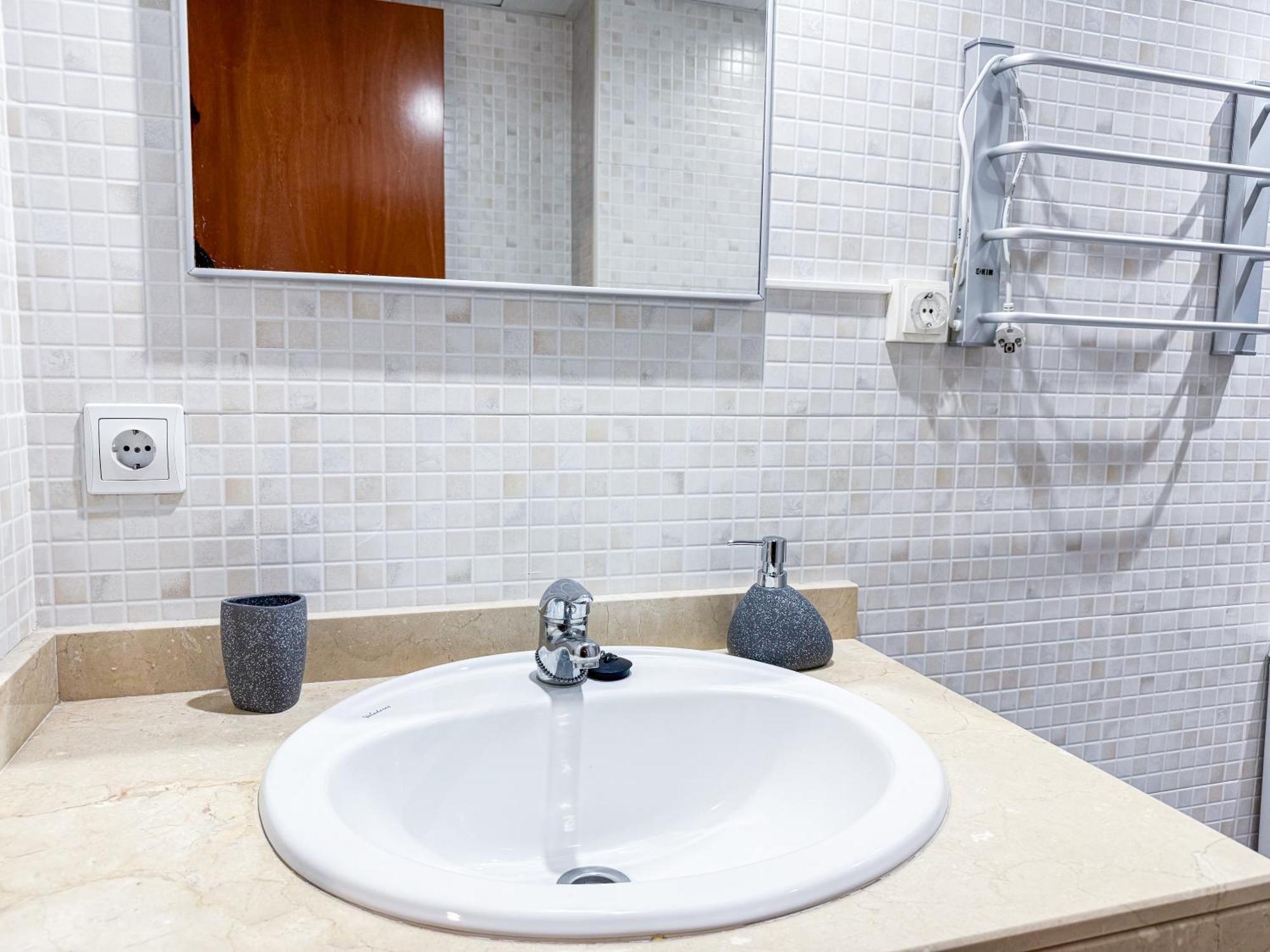 Studio Apartments *